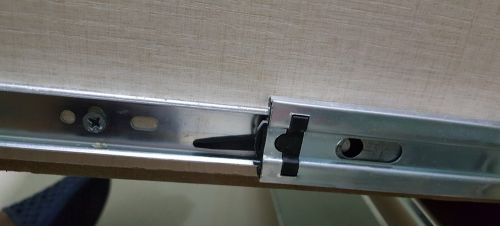 滑轨抽屉拆装方法